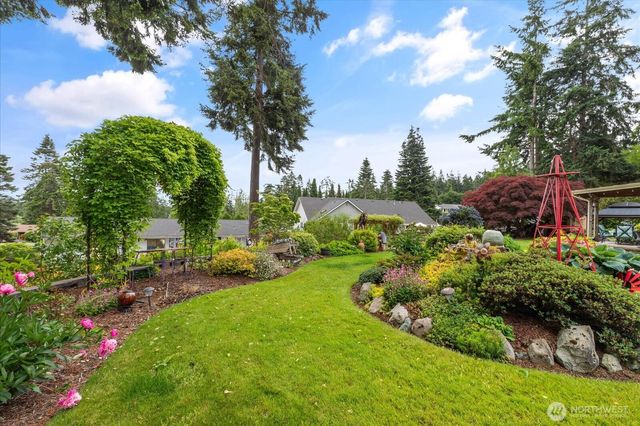 1596 Links Way, Oak Harbor, WA 98277