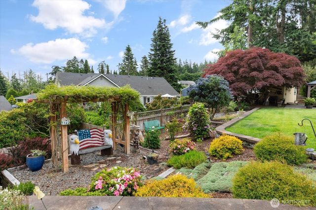 1596 Links Way, Oak Harbor, WA 98277
