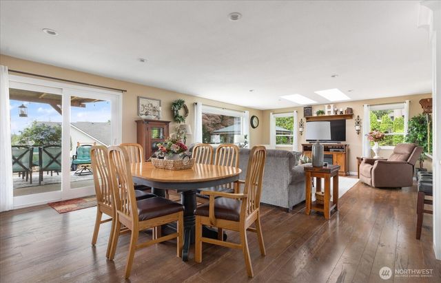 1596 Links Way, Oak Harbor, WA 98277