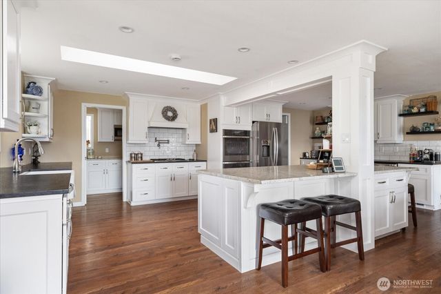 1596 Links Way, Oak Harbor, WA 98277