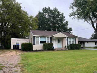 3404 NW Rochester RD, Topeka, KS 66617