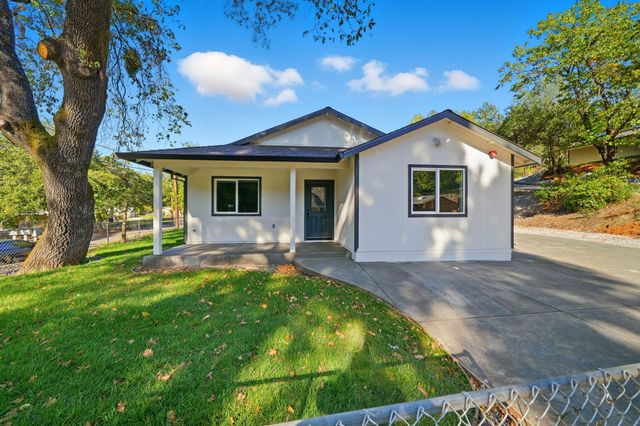 729 Shasta Park Drive, Shasta Lake, CA 96019