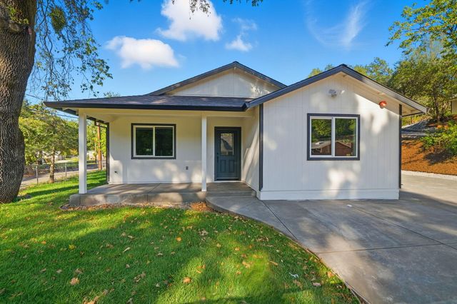 729 Shasta Park Drive, Shasta Lake, CA 96019