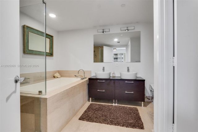 5875 Collins Ave 604, Miami Beach, FL 33140