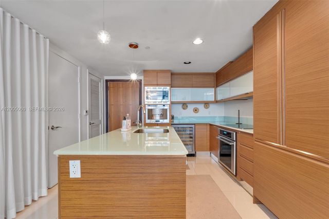 5875 Collins Ave 604, Miami Beach, FL 33140