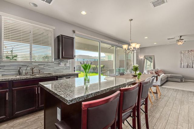 7919 S 8th Way, Phoenix, AZ 85042