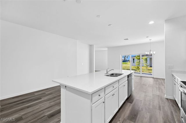 2518 NW 10th TER, Cape Coral, FL 33993