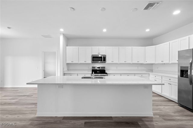 2518 NW 10th TER, Cape Coral, FL 33993