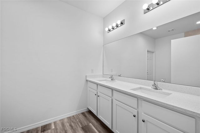 2518 NW 10th TER, Cape Coral, FL 33993