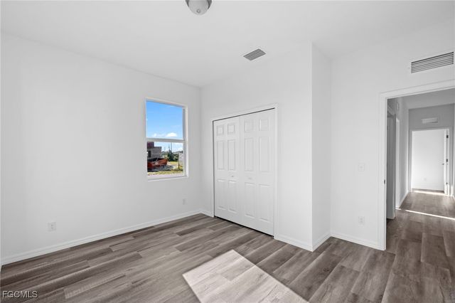 2518 NW 10th TER, Cape Coral, FL 33993