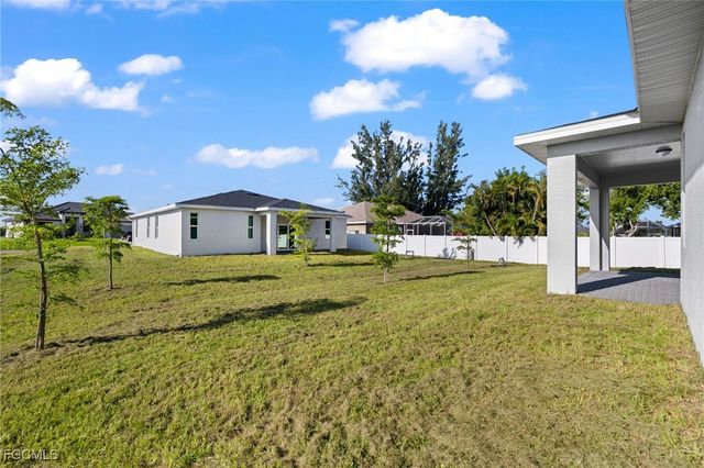 2518 NW 10th TER, Cape Coral, FL 33993