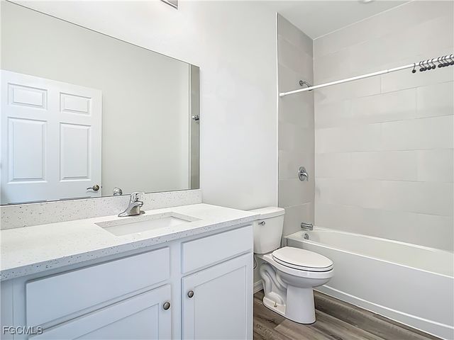 2518 NW 10th TER, Cape Coral, FL 33993