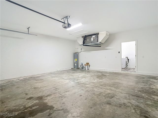 2518 NW 10th TER, Cape Coral, FL 33993