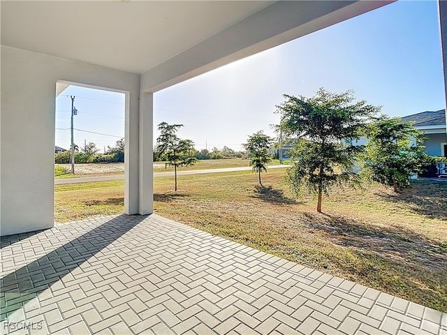 2518 NW 10th TER, Cape Coral, FL 33993