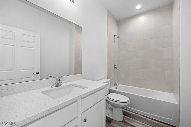 2518 NW 10th TER, Cape Coral, FL 33993