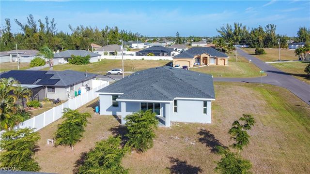 2518 NW 10th TER, Cape Coral, FL 33993