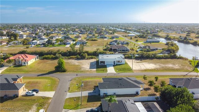 2518 NW 10th TER, Cape Coral, FL 33993