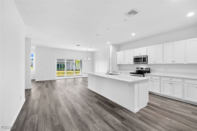 2518 NW 10th TER, Cape Coral, FL 33993