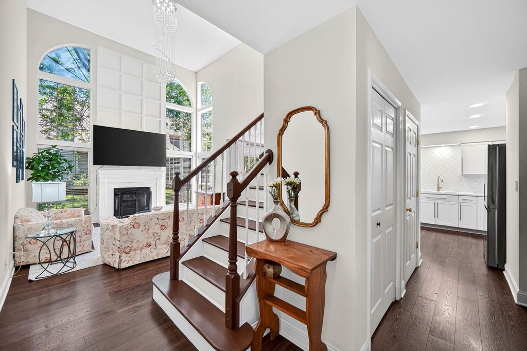 30W033 Princeton Court, Warrenville, IL 60555 — photo 3
