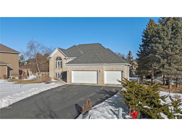 2001 Stonepine Avenue, Hudson, WI 54016