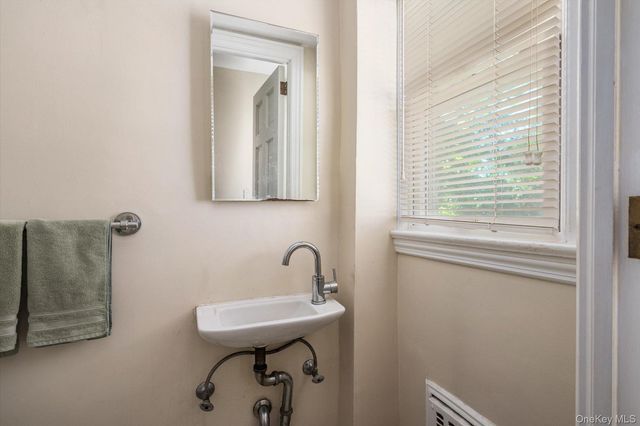1542 Grand Avenue, North Baldwin, NY 11510