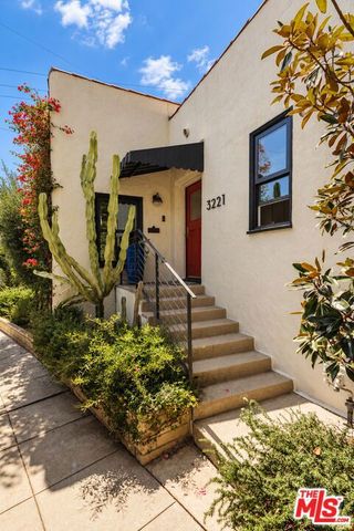 3221 Griffith Park Boulevard, Los Angeles, CA 90027
