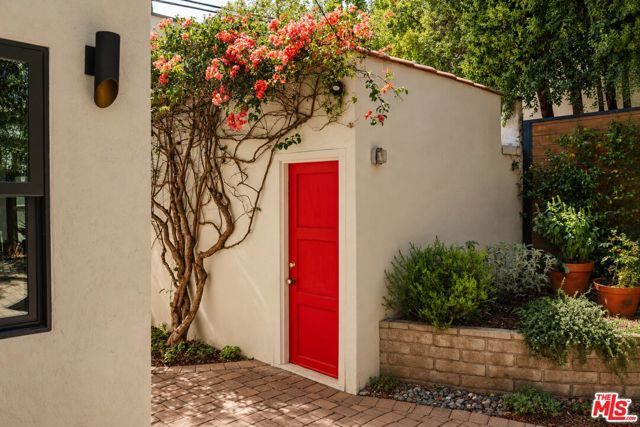 3221 Griffith Park Boulevard, Los Angeles, CA 90027