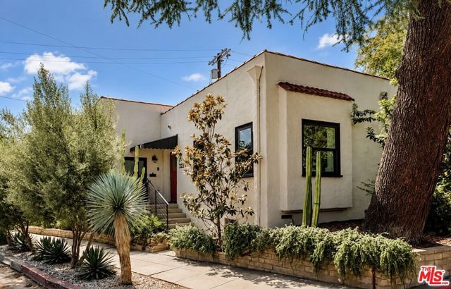 3221 Griffith Park Boulevard, Los Angeles, CA 90027