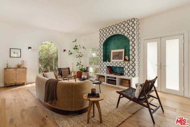 3221 Griffith Park Boulevard, Los Angeles, CA 90027