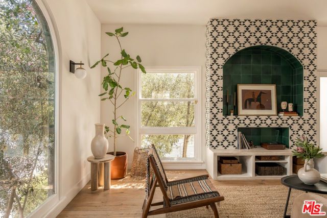 3221 Griffith Park Boulevard, Los Angeles, CA 90027