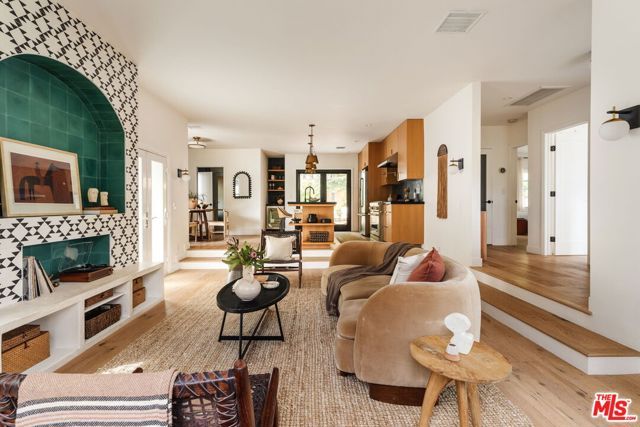 3221 Griffith Park Boulevard, Los Angeles, CA 90027