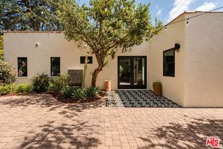 3221 Griffith Park Boulevard, Los Angeles, CA 90027