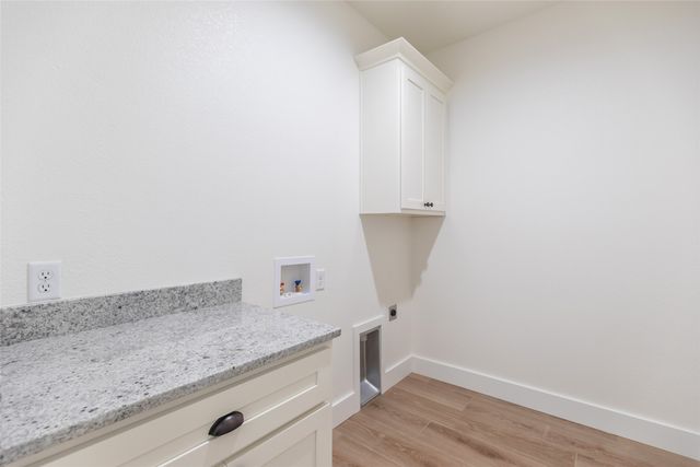 801 Whispering Oaks, Clyde, TX 76510