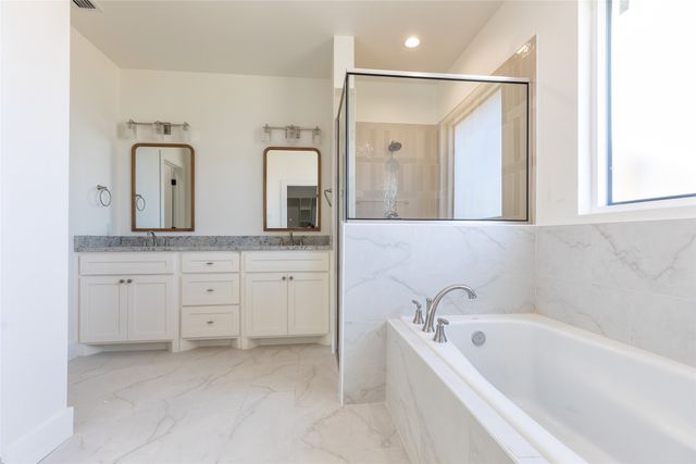 801 Whispering Oaks, Clyde, TX 76510