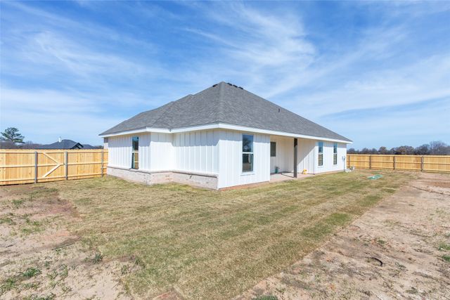 801 Whispering Oaks, Clyde, TX 76510