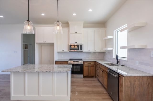 801 Whispering Oaks, Clyde, TX 76510