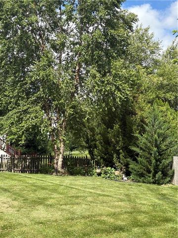 2907 NE Viewpark Place, Lee's Summit, MO 64086