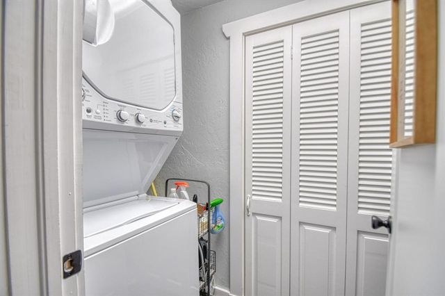 1101 Marlboro Lane, Nichols Hills, OK 73116