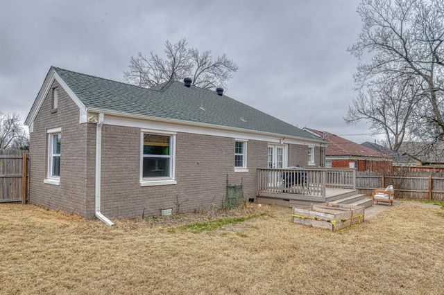 1101 Marlboro Lane, Nichols Hills, OK 73116