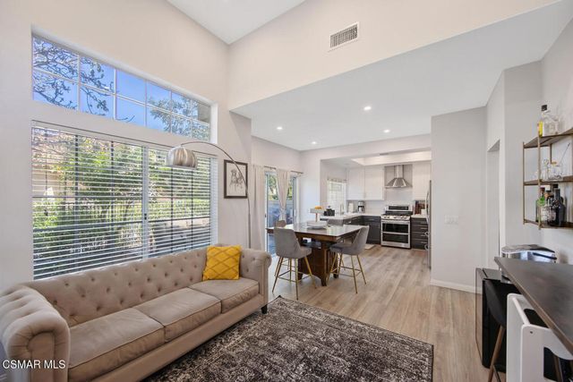 156 Windrose Drive, Thousand Oaks, CA 91320