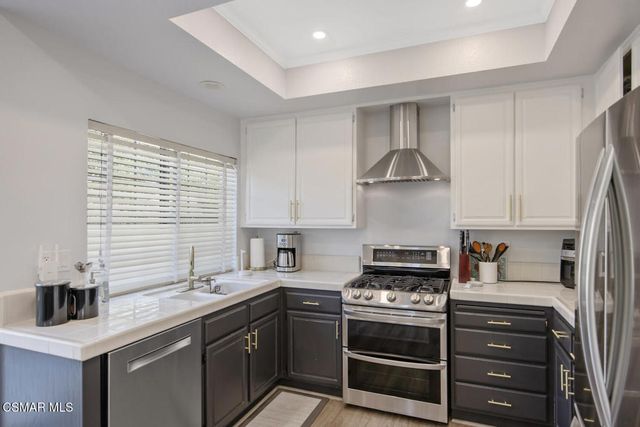 156 Windrose Drive, Thousand Oaks, CA 91320