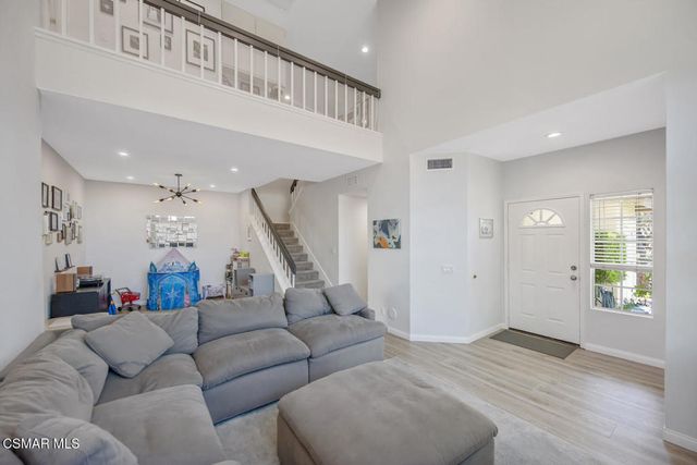156 Windrose Drive, Thousand Oaks, CA 91320