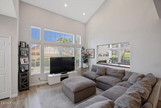156 Windrose Drive, Thousand Oaks, CA 91320