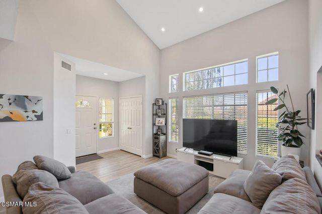 156 Windrose Drive, Thousand Oaks, CA 91320