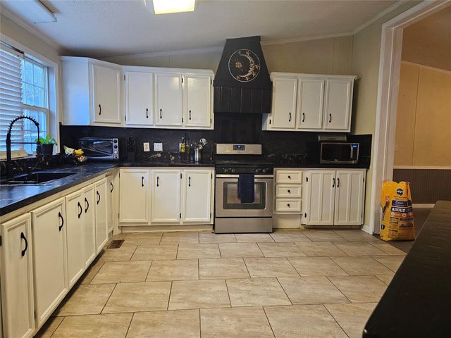 201 Brittany Lane, Cleveland, TX 77328