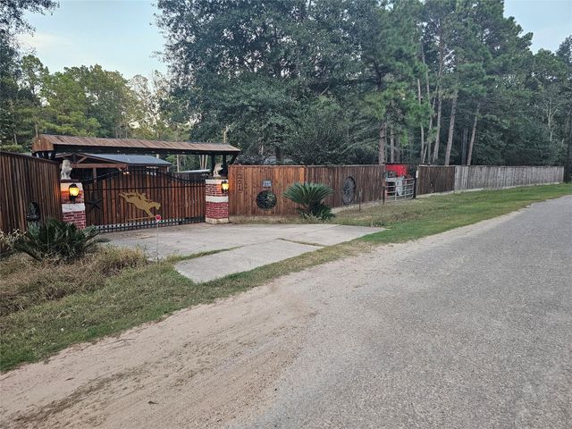 201 Brittany Lane, Cleveland, TX 77328