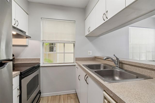 6915 STONES THROW CIRCLE N 3106, St Petersburg, FL 33710