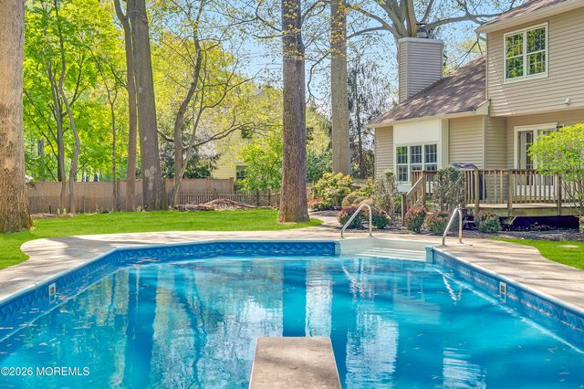 79 Green Meadow Boulevard, Middletown, NJ 07748