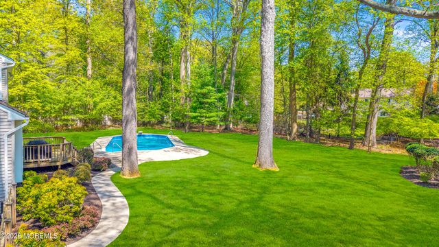 79 Green Meadow Boulevard, Middletown, NJ 07748