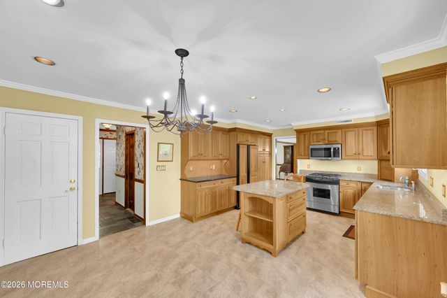 79 Green Meadow Boulevard, Middletown, NJ 07748